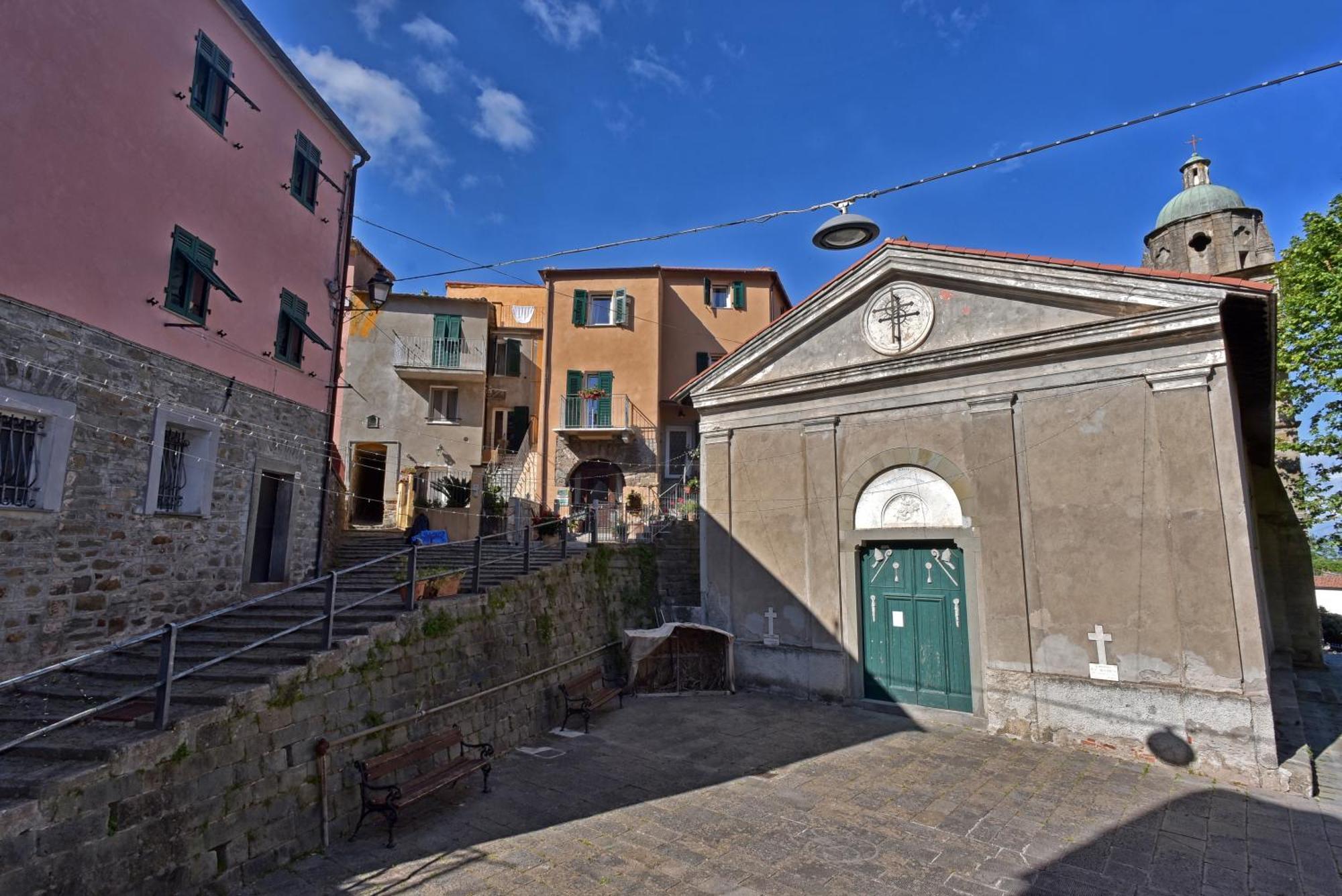 Casa Vacanze Tra I Monti E San Martino Biassa Exteriör bild