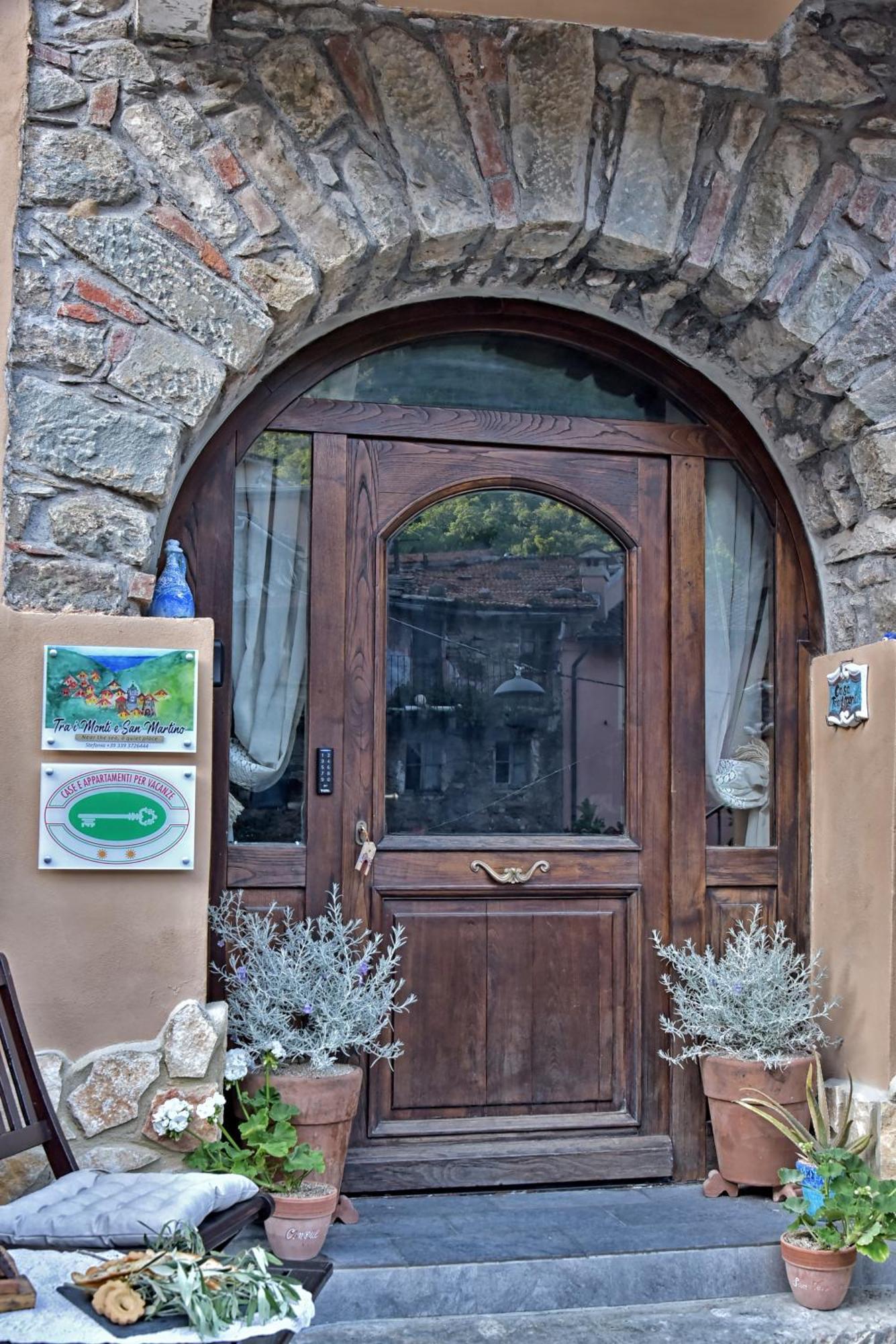Casa Vacanze Tra I Monti E San Martino Biassa Exteriör bild