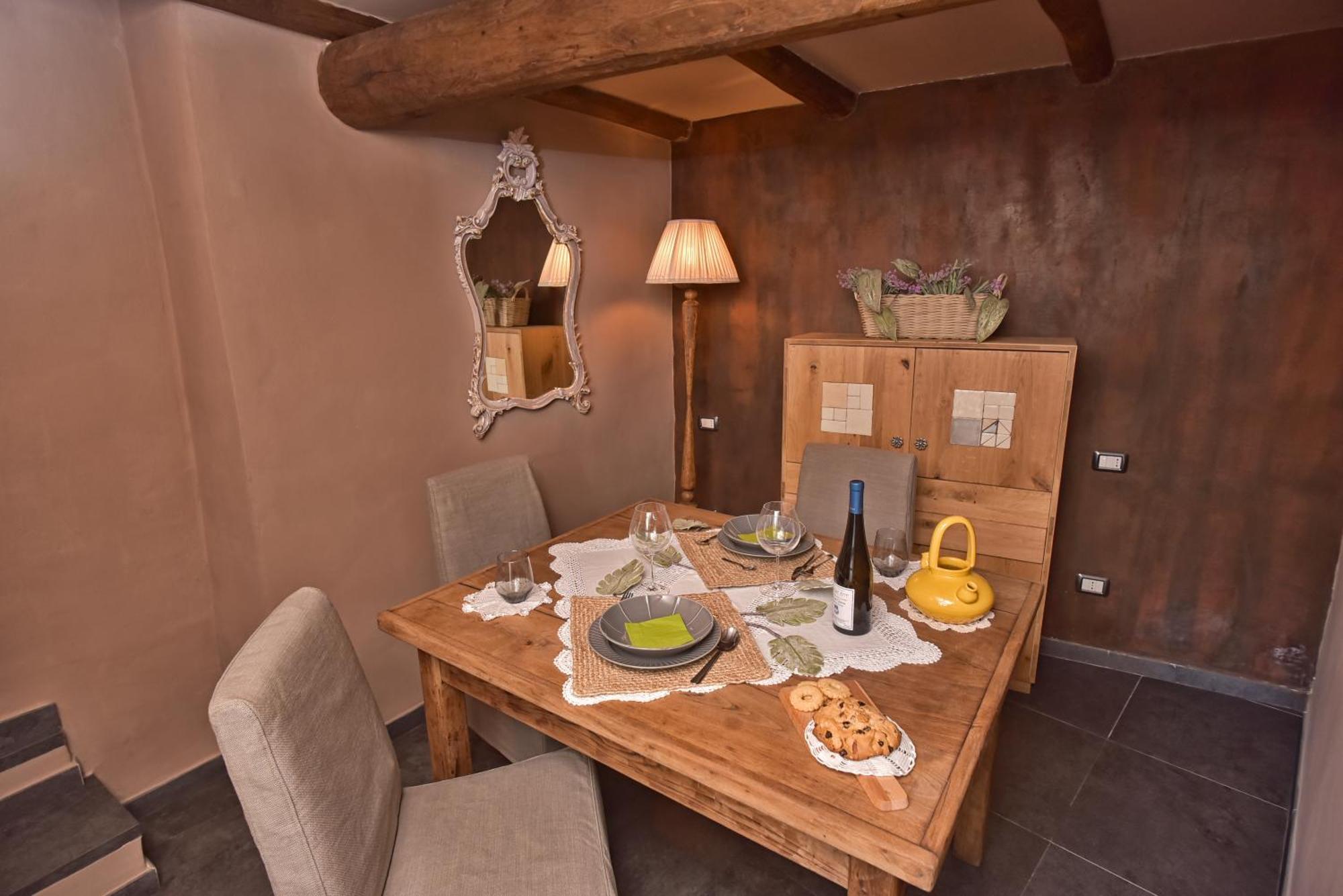 Casa Vacanze Tra I Monti E San Martino Biassa Exteriör bild