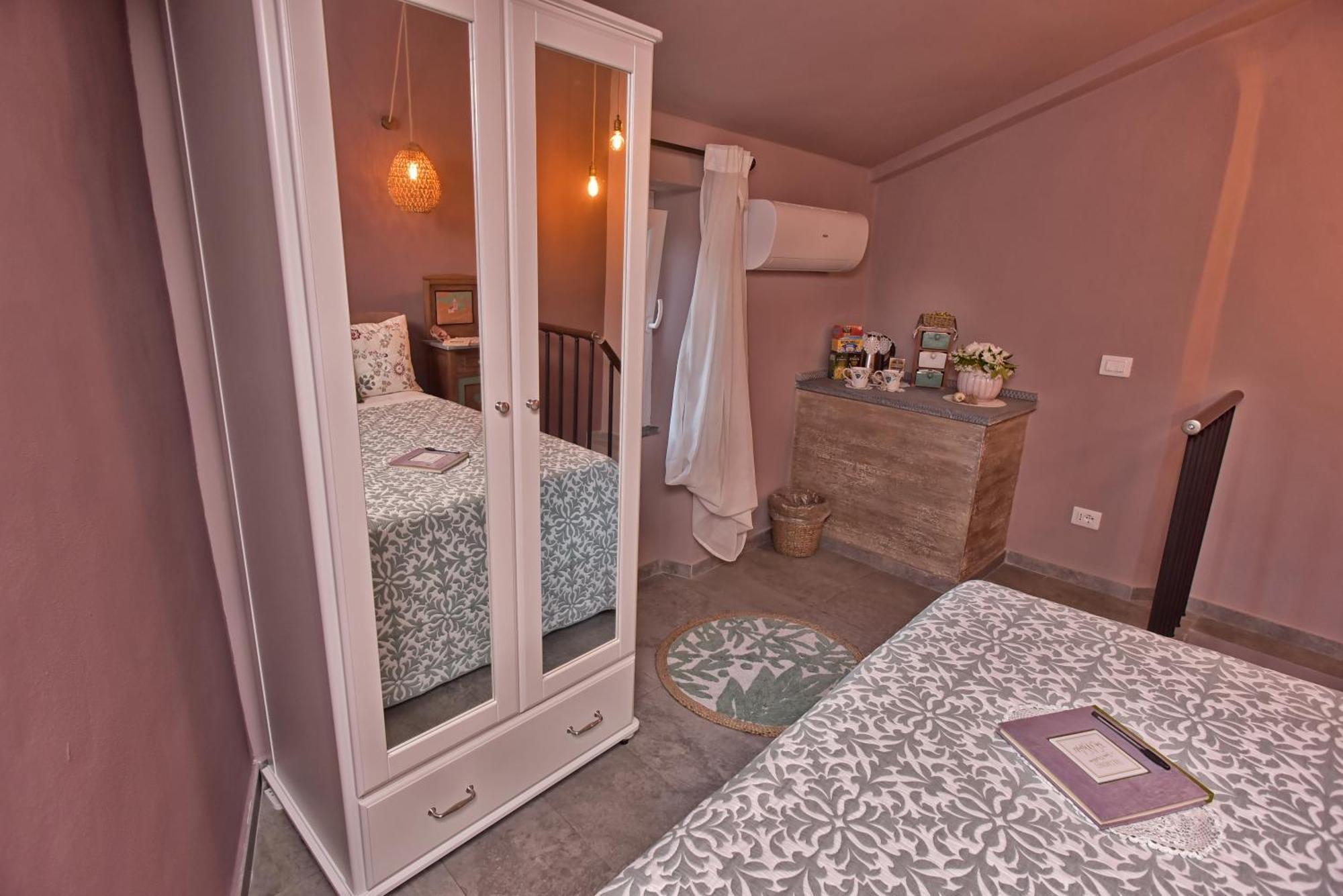 Casa Vacanze Tra I Monti E San Martino Biassa Exteriör bild