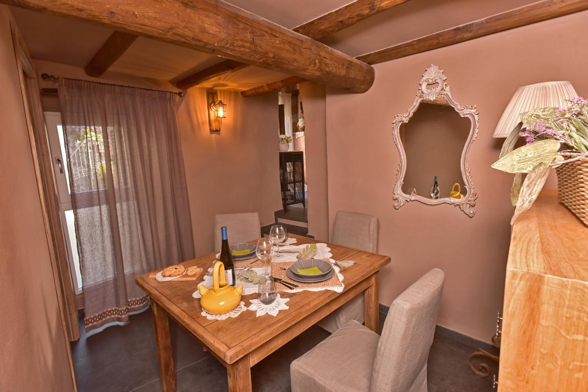 Casa Vacanze Tra I Monti E San Martino Biassa Exteriör bild